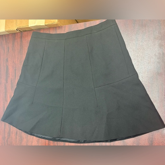 J Crew Fluted Skirt in Double Crepe Black - Picture 2 of 2
